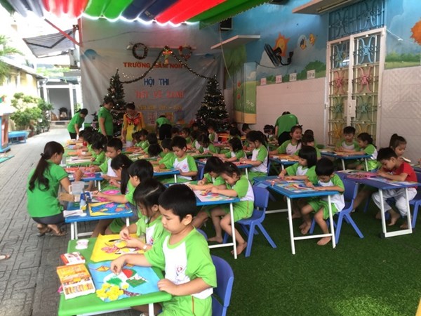 BÉ VẼ TRANH06.JPG